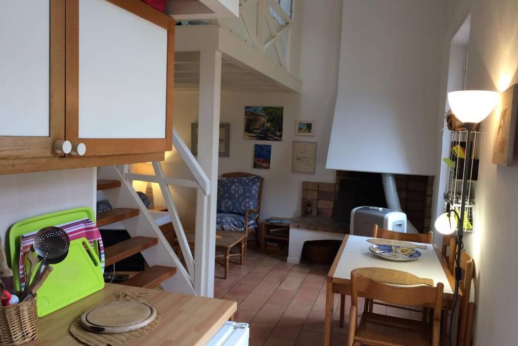 Appartement A 100 M Du Village De 波克罗勒岛 外观 照片